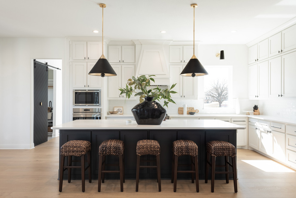 Create Contrast With a Kitchen Island