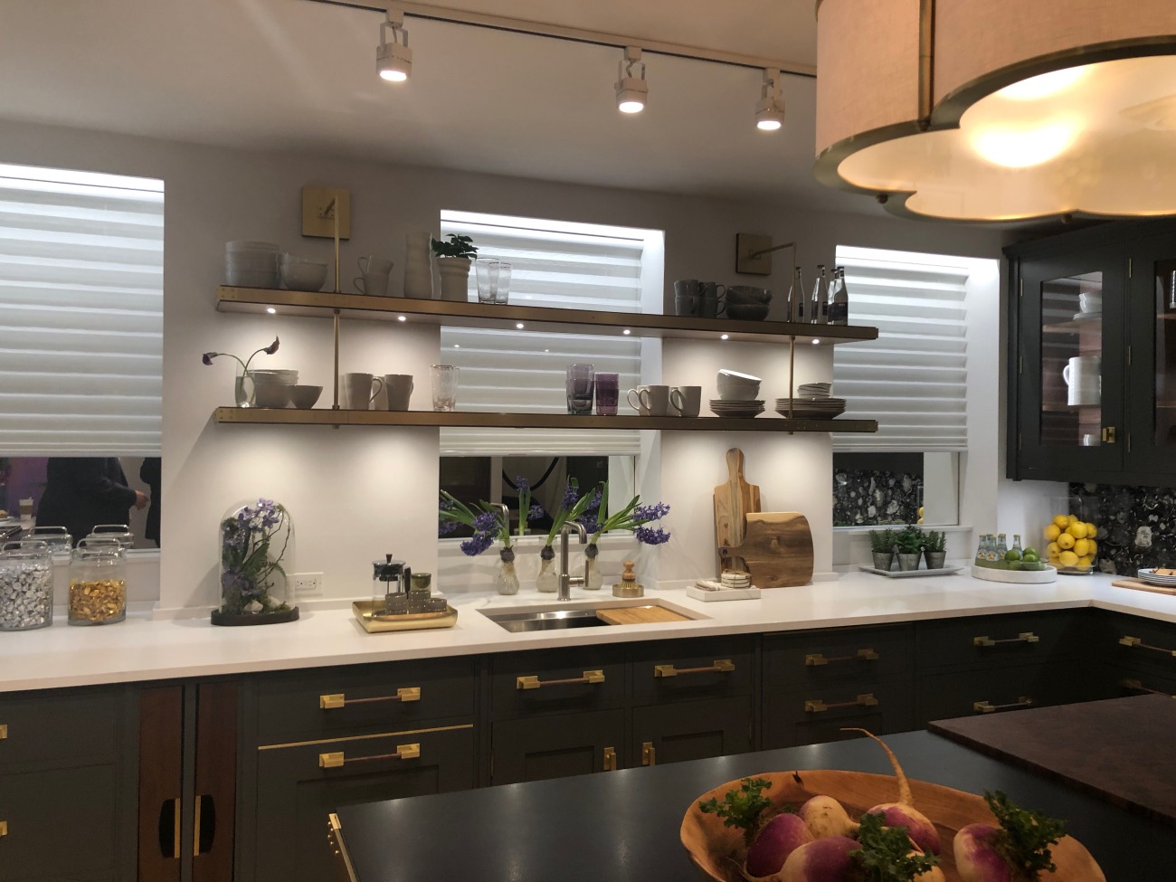 Open kitchen shelves