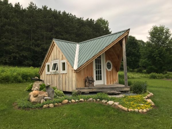 This $12,000 Tiny Home is the Perfect Backyard Office Building for Work-From-Homers